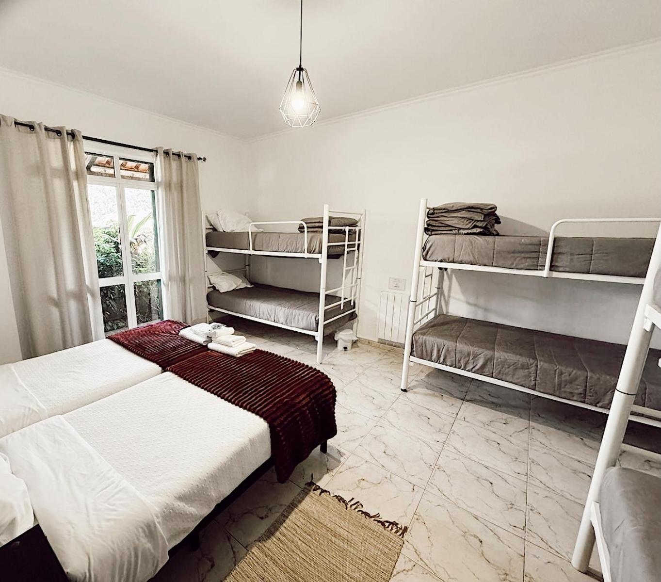 Gardens Guest House Sao Vicente  Bilik gambar